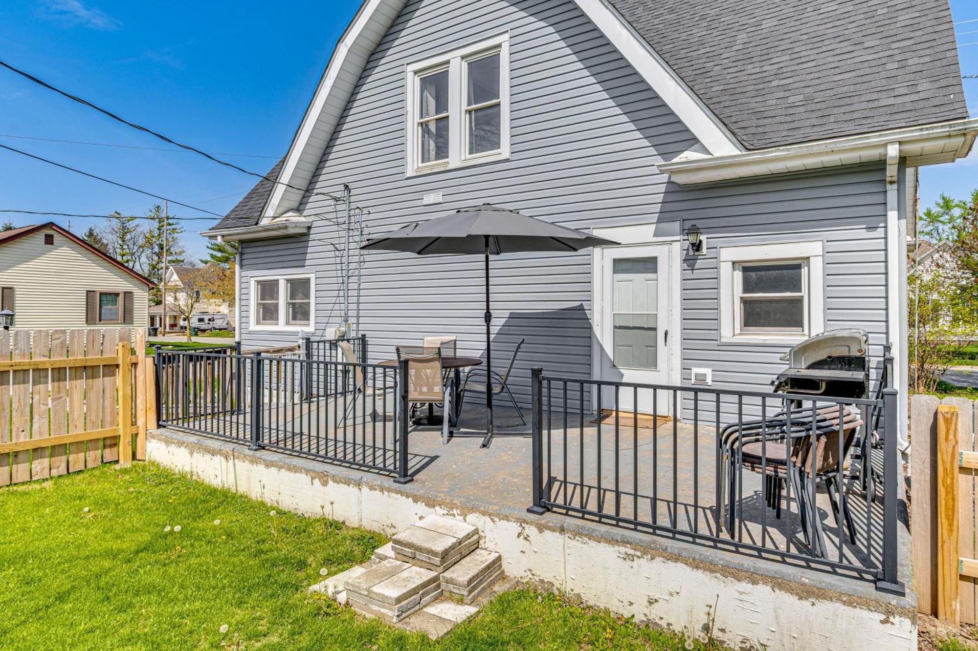 The Junction Victorian Home In Quaint Fortville! Экстерьер фото