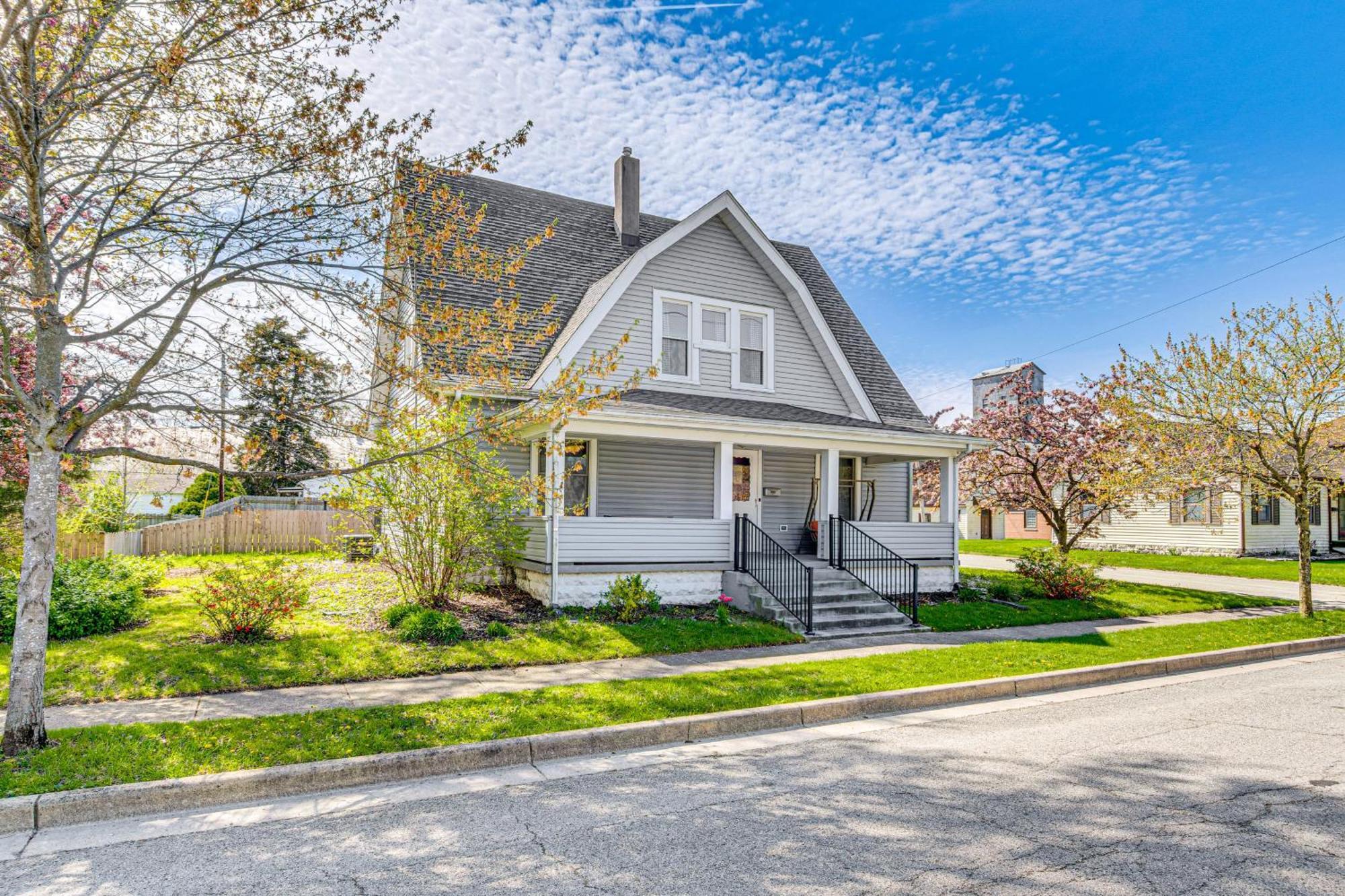 The Junction Victorian Home In Quaint Fortville! Экстерьер фото